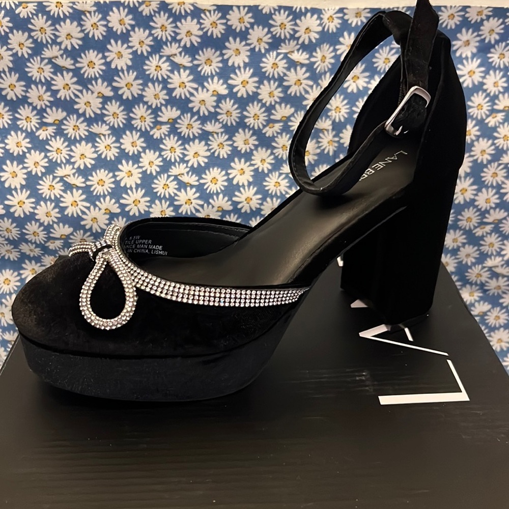 NWT Lane Bryant Bow Sparkly Platform Heels